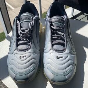 Men’s size 11 Nike air max 720